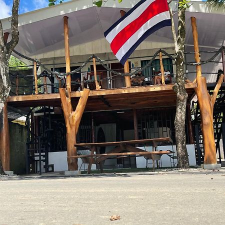 Uvita Pirates Hostel Eksteriør bilde