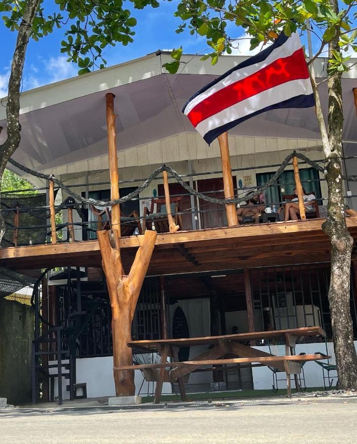 Uvita Pirates Hostel Eksteriør bilde