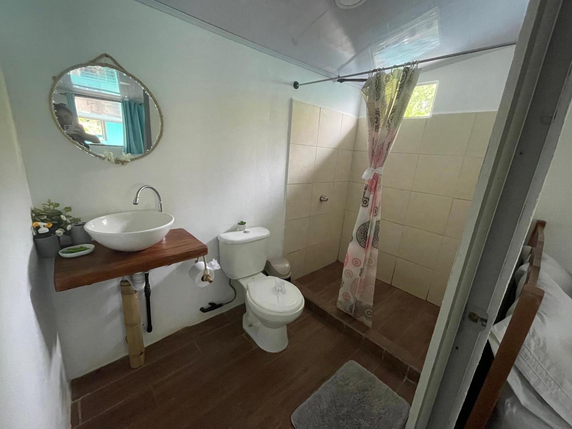 Uvita Pirates Hostel Eksteriør bilde