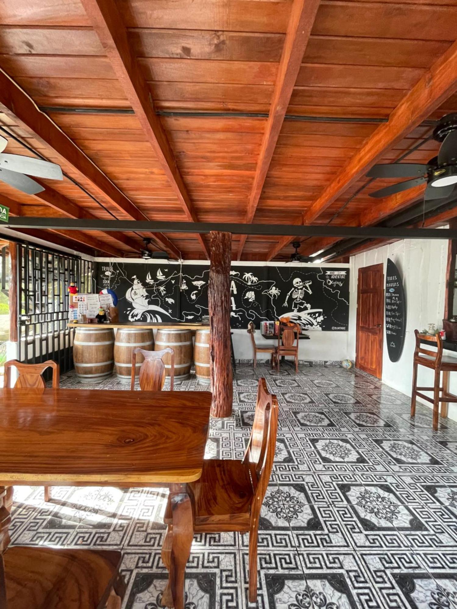 Uvita Pirates Hostel Eksteriør bilde